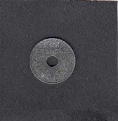 Beschrijving: 20 Centimes  HOLE  